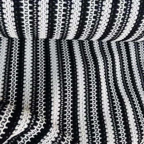 Tissu Crochet Cruella