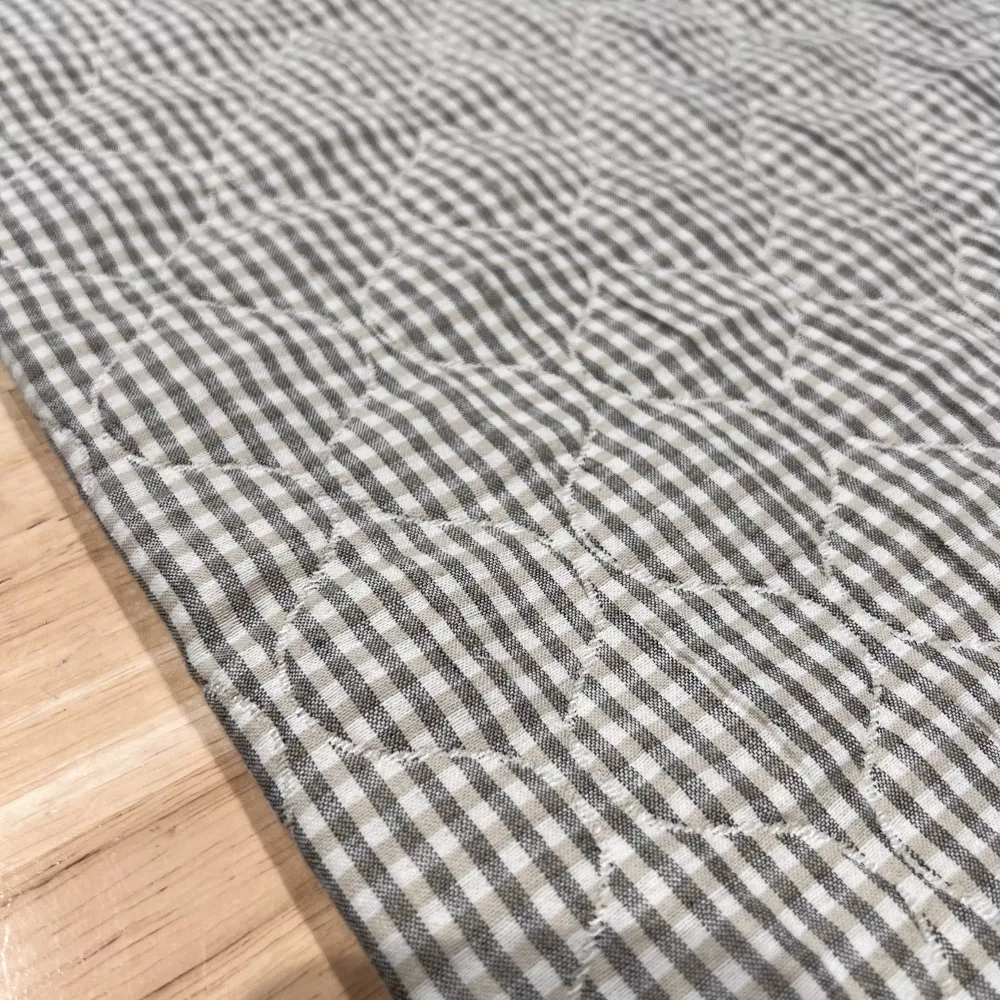 Tissu Matelassé Vichy Beige...